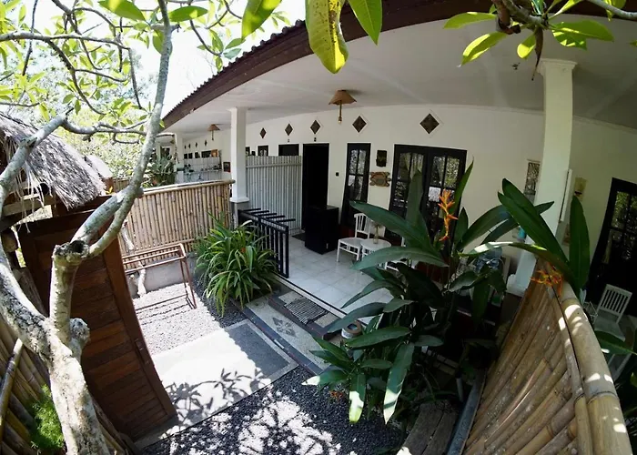 Jepun 08 - One Bedroom With 3 Beds And Kitchen