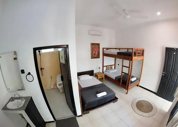 Jepun 08 - One Bedroom With 3 Beds And Kitchen Uluwatu (Bali)